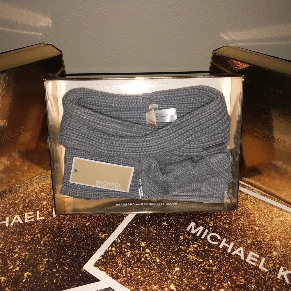 Michael Kors - Picture 2 of 3